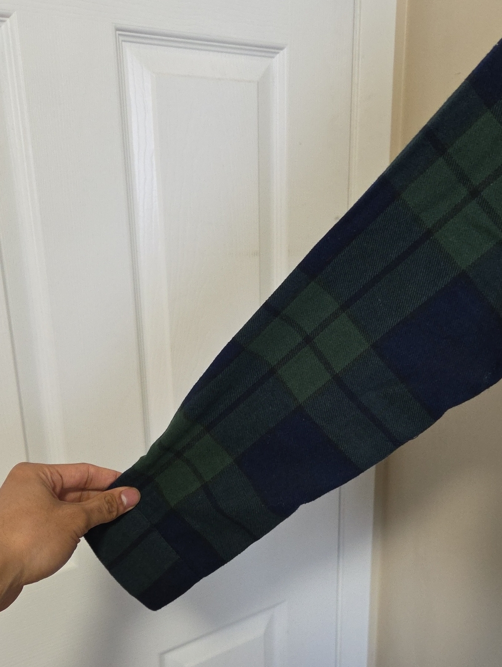 Levi's Green & Navy Plaid Button-Down Shirt - Picture 4 of 8